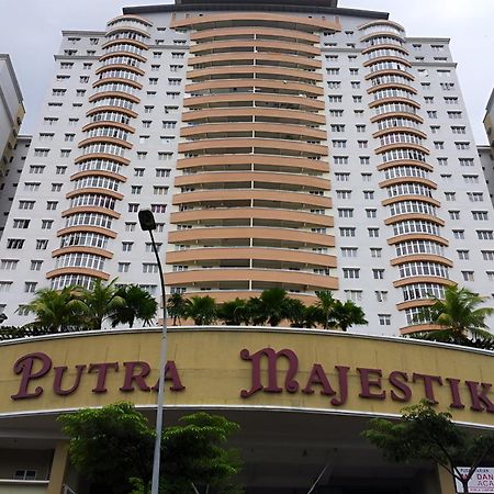 Monkey Mansion Hostel Kuala Lumpur Exterior photo